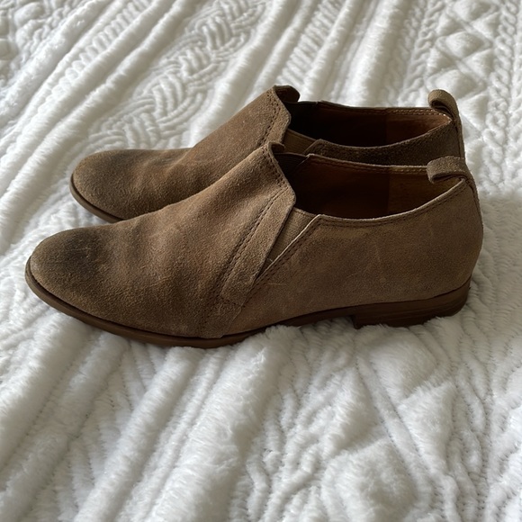 NWOT Lucky Brand Suede Loafers - Picture 1 of 4